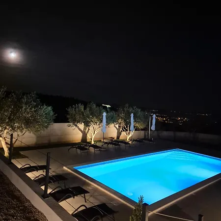 Visum Villa *